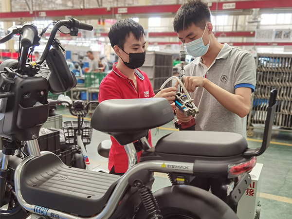 强强联合：黄瓜视频在线免费观看电动车自动黄瓜视频软件APP携手爱玛打造中国“智造”电动自行车