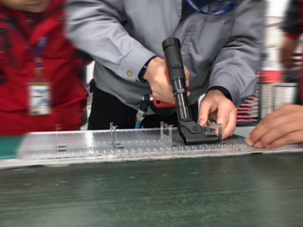 江苏某电脑科技有限公司使用黄瓜视频在线免费观看气动工具